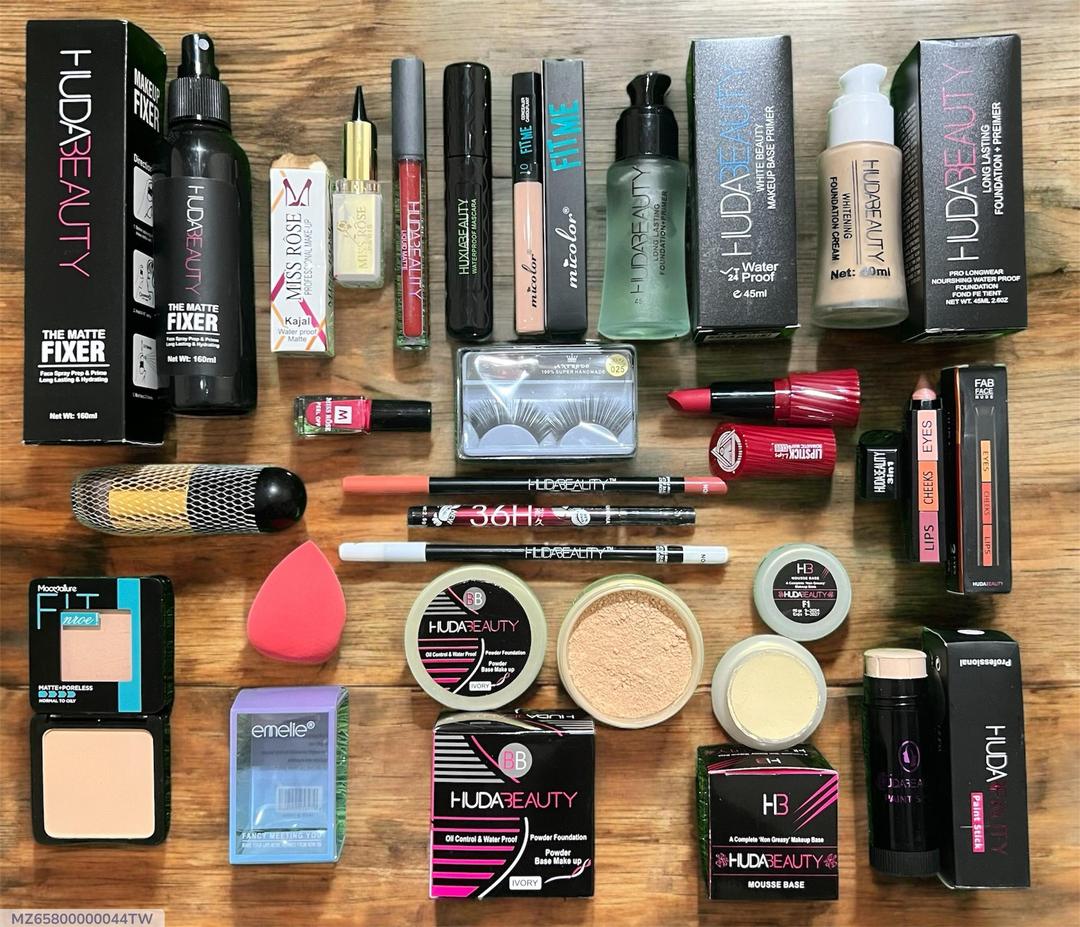 Ultimate Makeup Kit 20 Items Foundation Primer Concealer